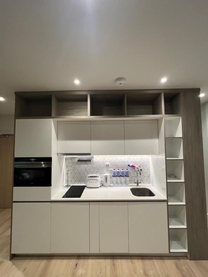 London Luxxe Suites & Apartments - London Heathrow Airport, Terminal 1 2 3 4 5 Hillingdon Dış mekan fotoğraf