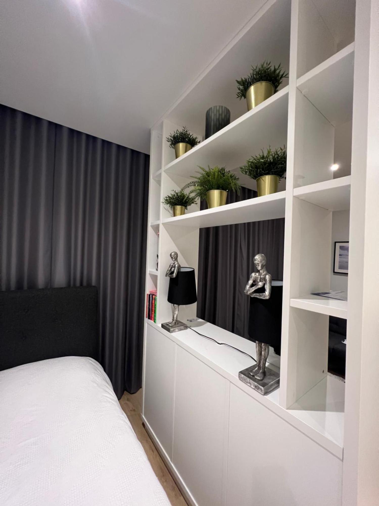 London Luxxe Suites & Apartments - London Heathrow Airport, Terminal 1 2 3 4 5 Hillingdon Dış mekan fotoğraf