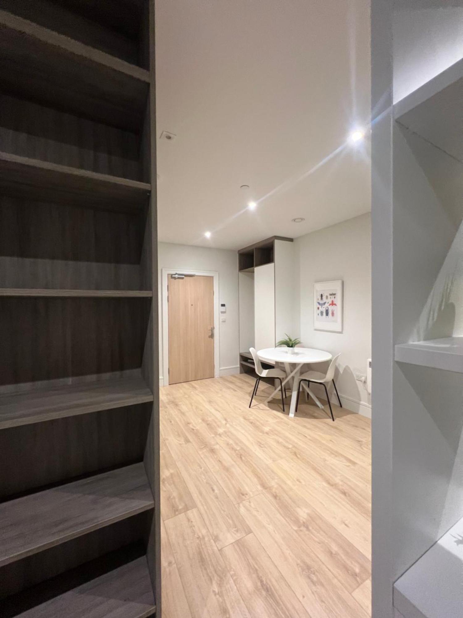 London Luxxe Suites & Apartments - London Heathrow Airport, Terminal 1 2 3 4 5 Hillingdon Dış mekan fotoğraf
