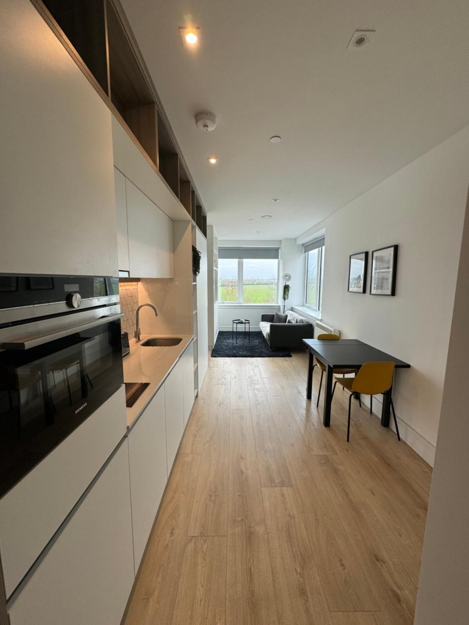 London Luxxe Suites & Apartments - London Heathrow Airport, Terminal 1 2 3 4 5 Hillingdon Dış mekan fotoğraf